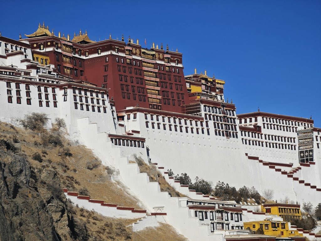 Lhasa Tour: Heart of the Himalayas, Soul of Tibet